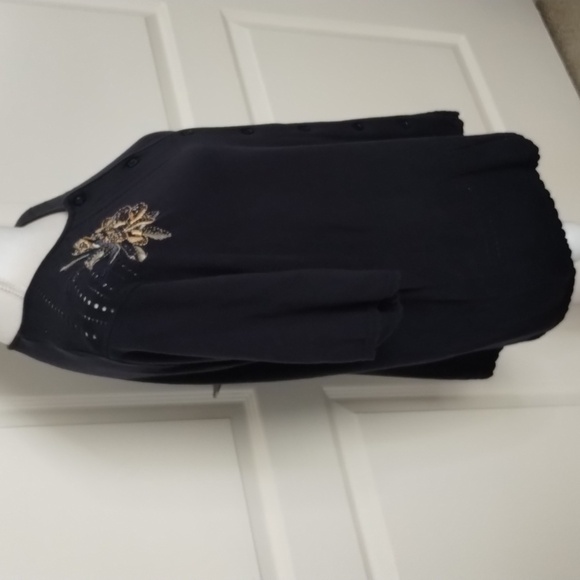 Koret vintage navy blue button down sweater with floral embroidered accent - Picture 4 of 11